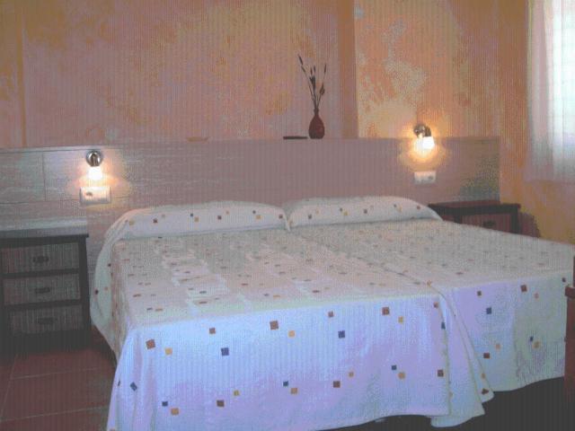 Albelda De Iregua Hostal Valle Del Iregua חדר תמונה
