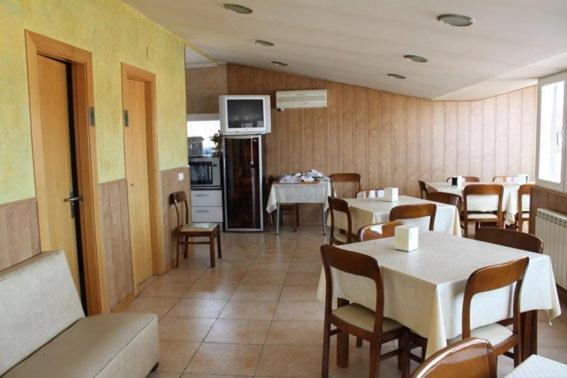 Albelda De Iregua Hostal Valle Del Iregua מראה חיצוני תמונה